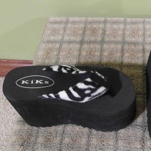 kiks platform flip flops
